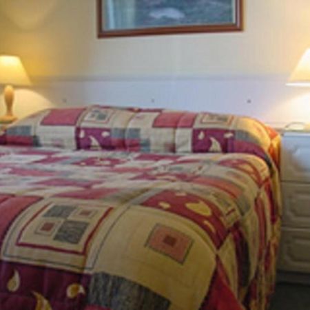 גלוואיי Copper Beech Guest House חדר תמונה